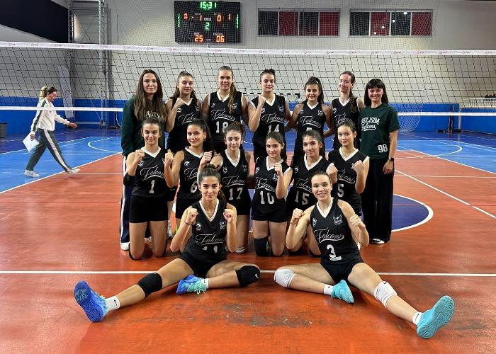 ŞAMPİYONLUĞUN FAVORİSİ ÇEYREK FİNALDE