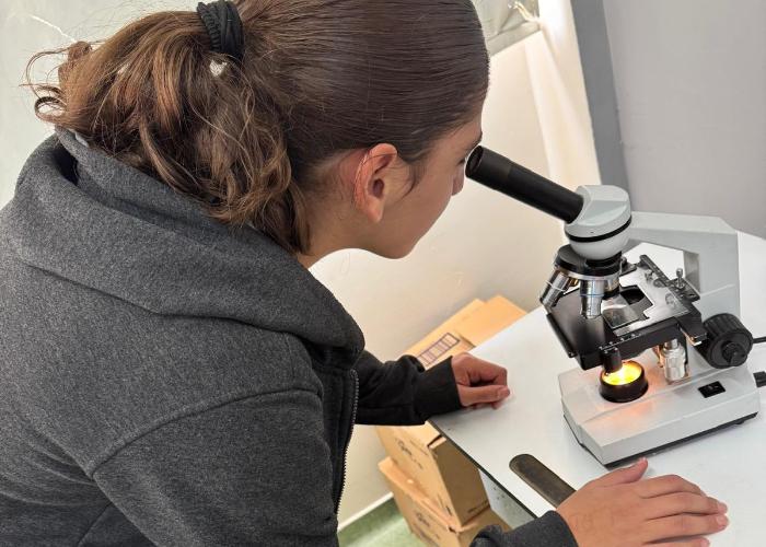 HÜCRELERİ YAKINDAN İNCELEDİK