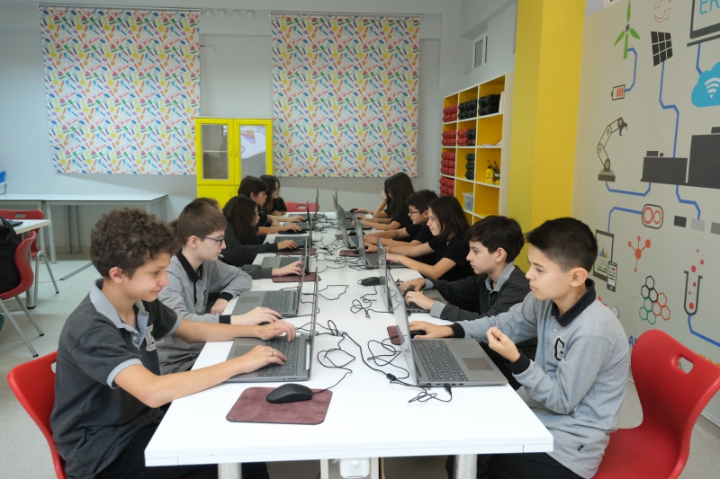 KODLAMA VE YARATICILIĞIN KUTLANDIĞI AVRUPA KOD HAFTASI: CODEWEEK